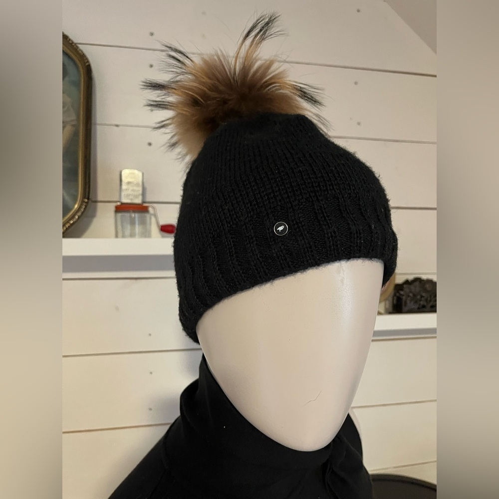 OOKPIK Black Knit Beanie with Fur Pom - Picture 8 of 8